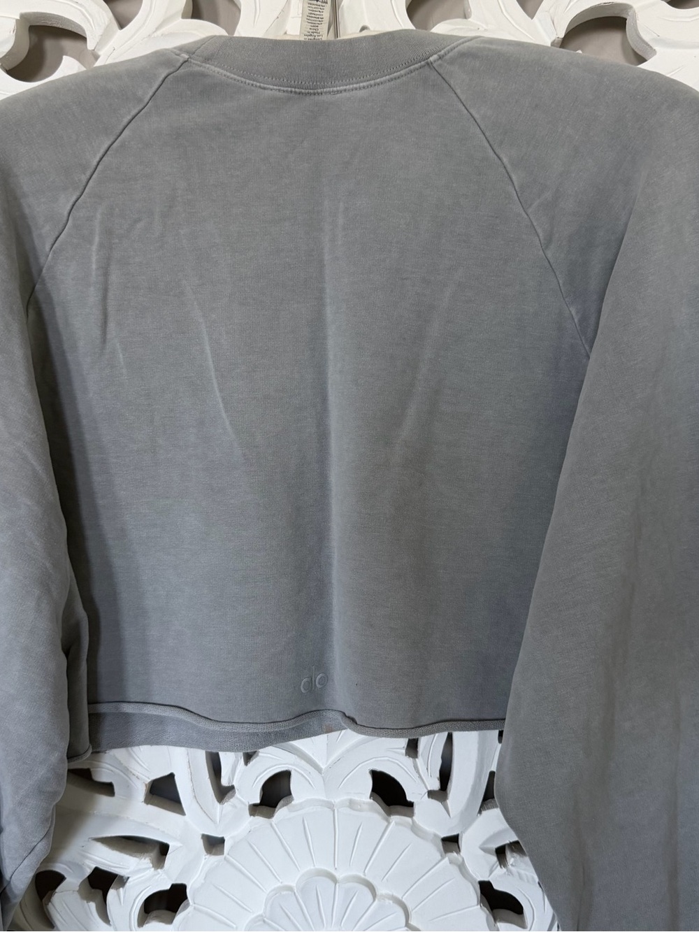 Alo Yoga Double Take Pullover Cropped Sweatshirt - Picture 3 of 5